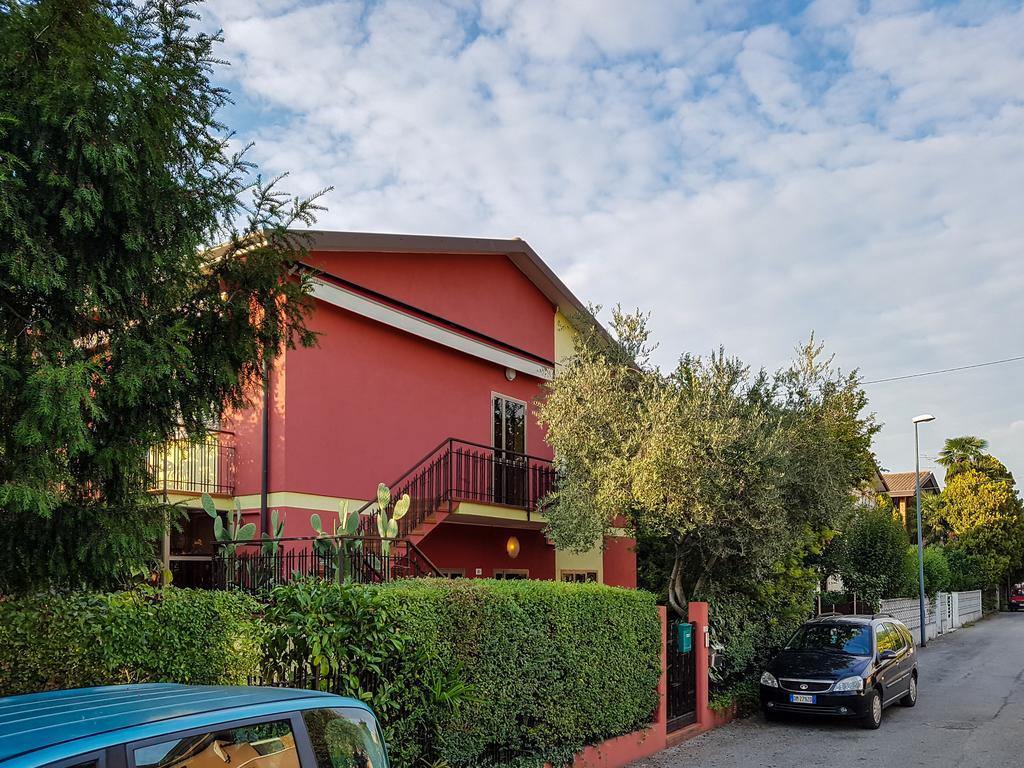 La Casa Rossa Apartment Treviso Luaran gambar